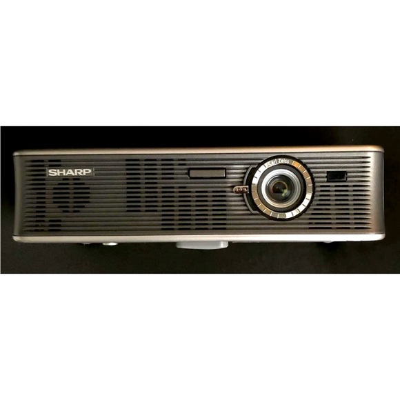 Sharp Notevision DLP projector with power cord & case - Picture 6 of 6